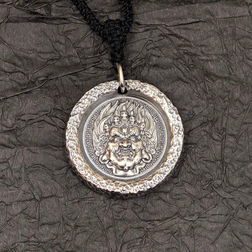 Black Wealth Guardian Pendant - DAO&NATURE