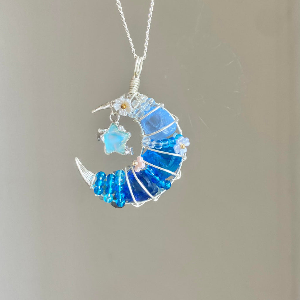Crystal Moon Pendant Necklace - DAO&NATURE