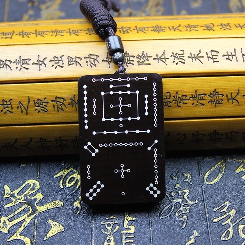 Thunderwood Amulet - DAO&NATURE