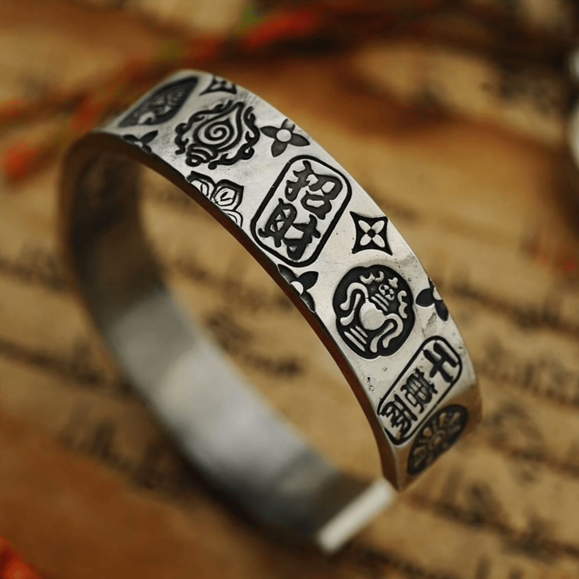 Zhakiram S925 Silver Cuff - DAO&NATURE