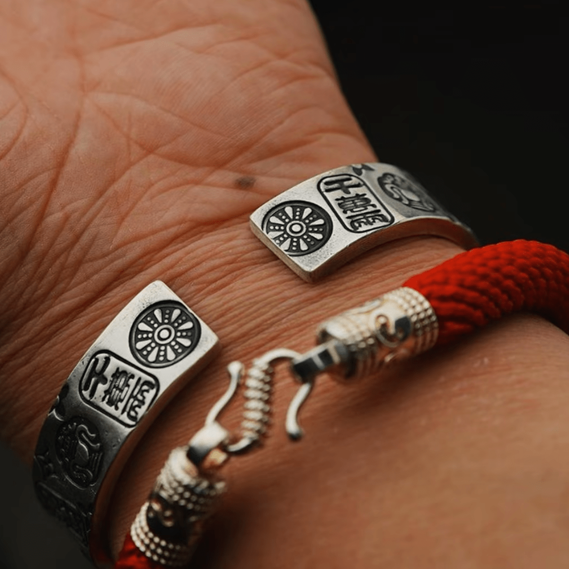 Zhakiram S925 Silver Cuff - DAO&NATURE